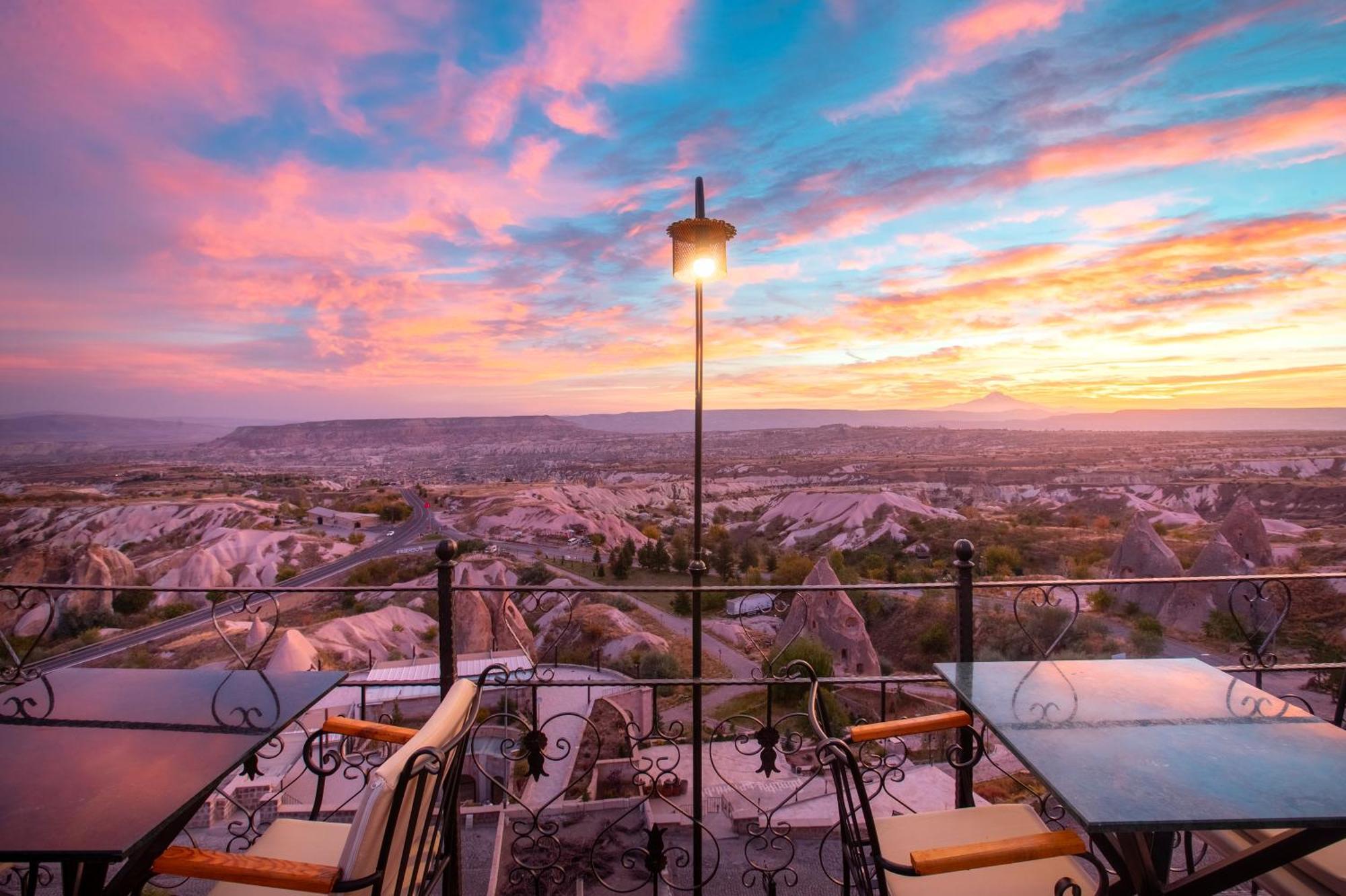 Simera In Cappadocia - Special Class - Best View Rooftop Üchisar Bagian luar foto