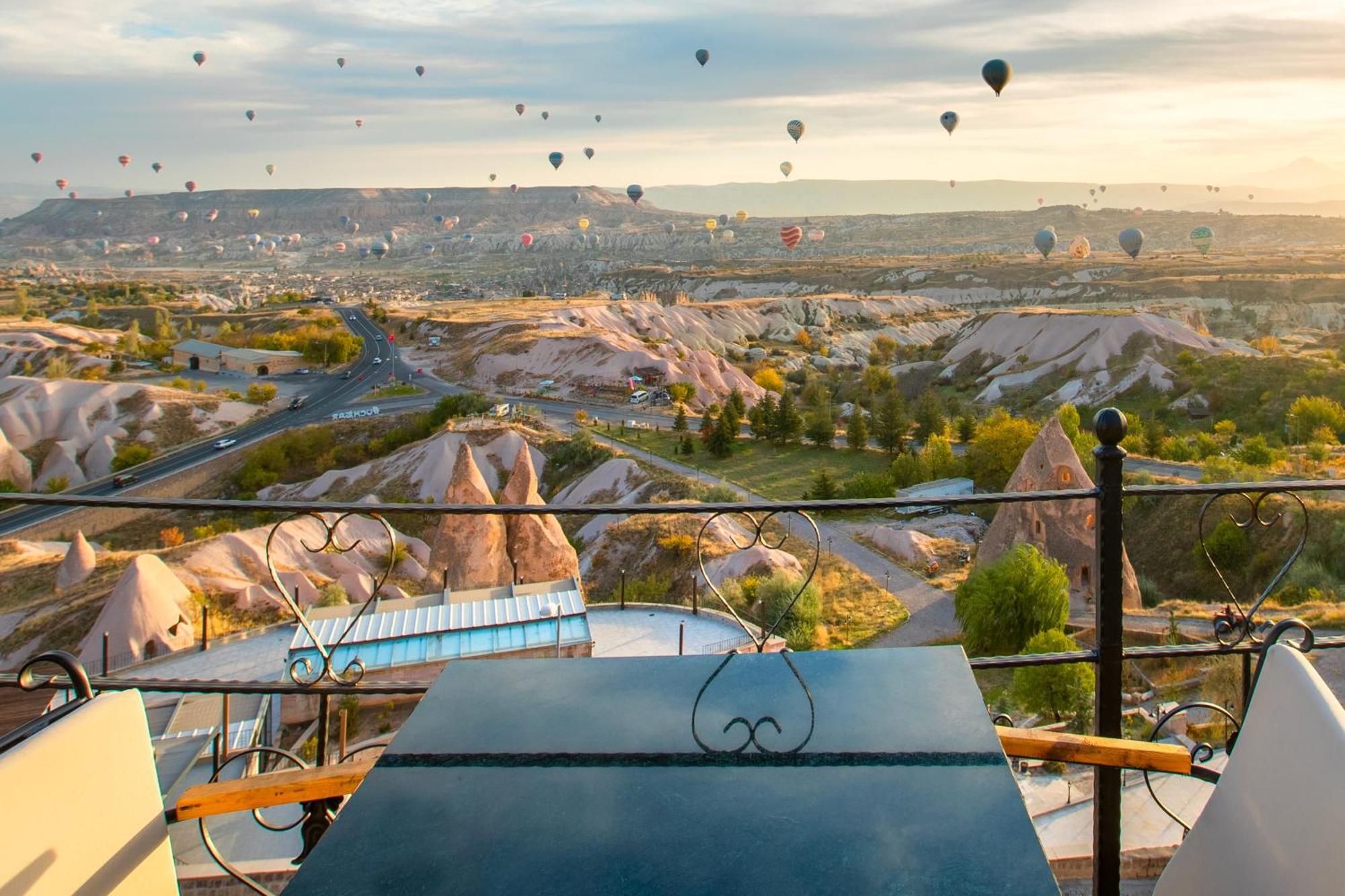 Simera In Cappadocia - Special Class - Best View Rooftop Üchisar Bagian luar foto